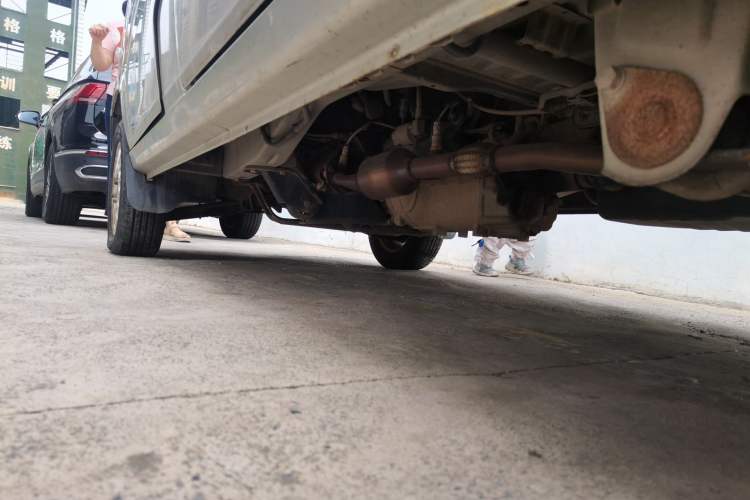 Used Wuling Zhiguang 2013 1.0L Practical Version Chassis Rear Left