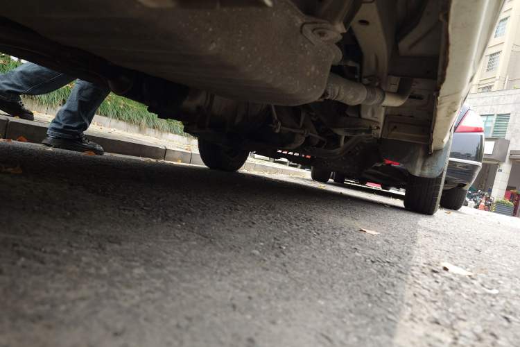 Used Wuling Zhiguang 2013 1.0L Practical Version Chassis Rear Left