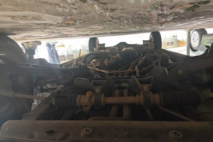 Used Wuling Zhiguang 2013 1.0L Practical Version Chassis Rear