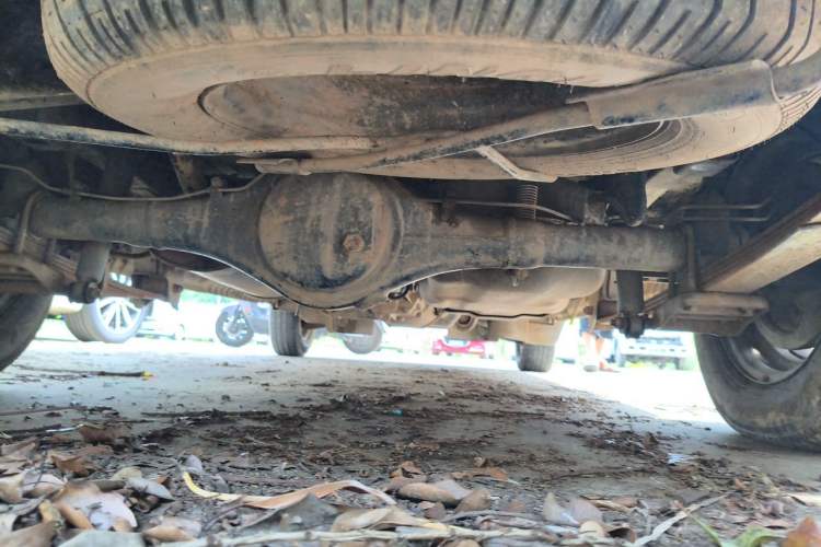 Used Wuling Zhiguang 2013 1.0L Practical Version Chassis Rear