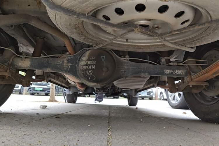 Used Wuling Zhiguang 2013 1.0L Practical Version Chassis Rear