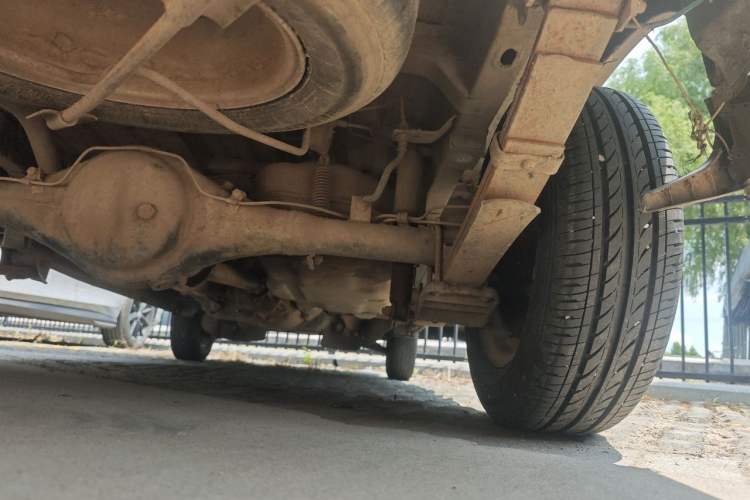 Used Wuling Zhiguang 2013 1.0L Practical Version Chassis Rear Right
