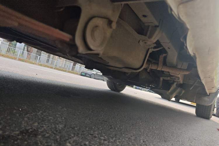 Used Wuling Zhiguang 2013 1.0L Practical Version Chassis Rear Right