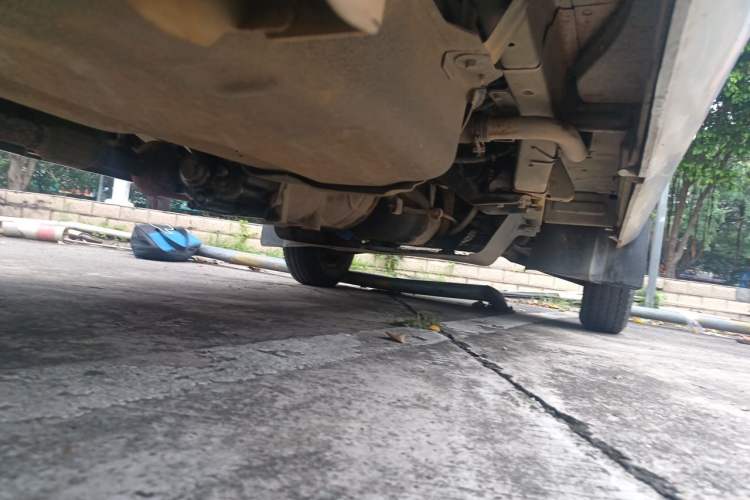 Used Wuling Zhiguang 2013 1.0L Practical Version Chassis Rear Right