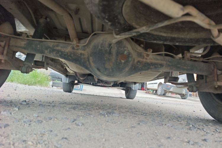 Used Wuling Zhiguang 2013 1.0L Practical Version Chassis Rear