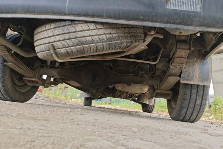 Used Wuling Zhiguang 2013 1.0L Practical Version Chassis Rear