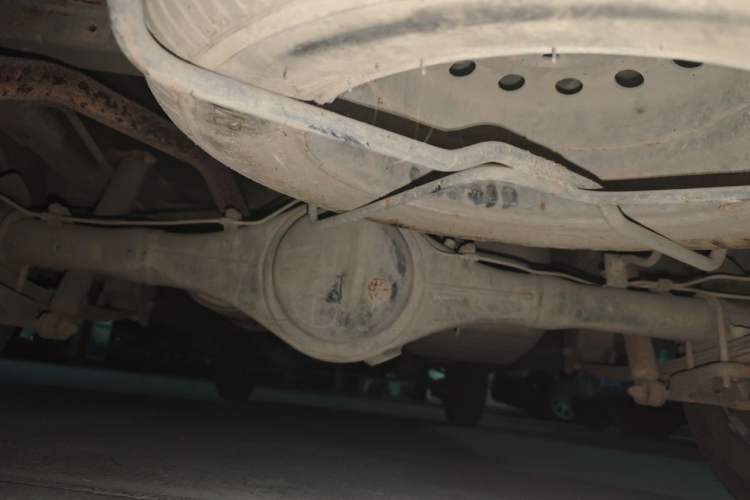 Used Wuling Zhiguang 2013 1.0L Practical Version Chassis Rear