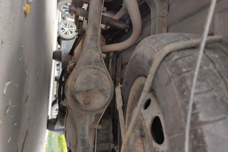 Used Wuling Zhiguang 2013 1.0L Practical Version Chassis Rear