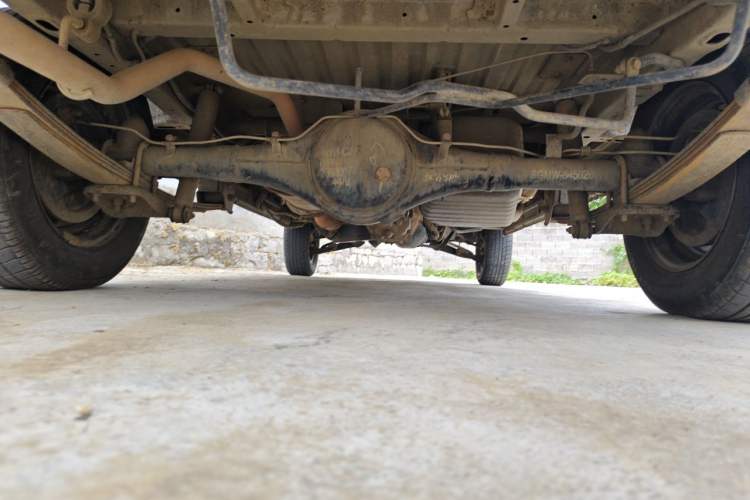 Used Wuling Zhiguang 2013 1.0L Practical Version Chassis Rear