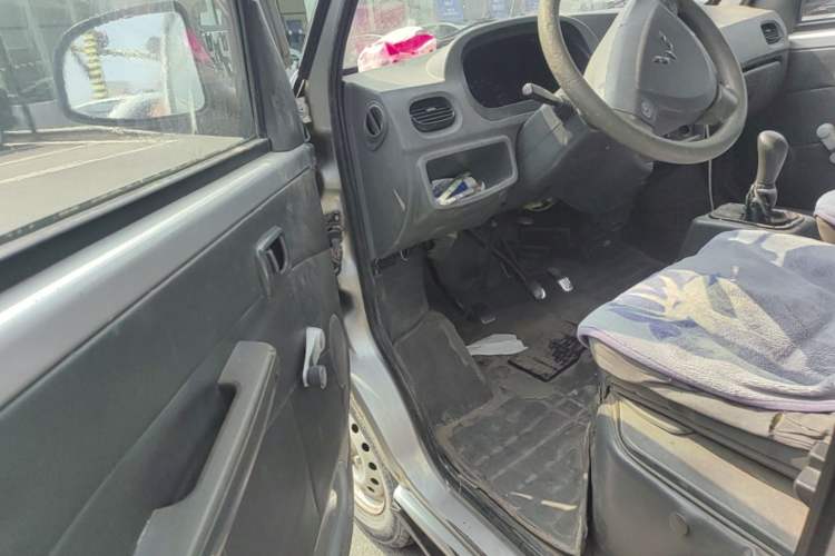 Used Wuling Zhiguang 2013 1.0L Practical Version Driver Seat