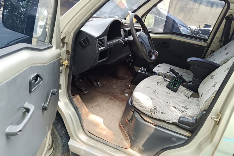 Used Wuling Zhiguang 2013 1.0L Practical Version Driver Seat