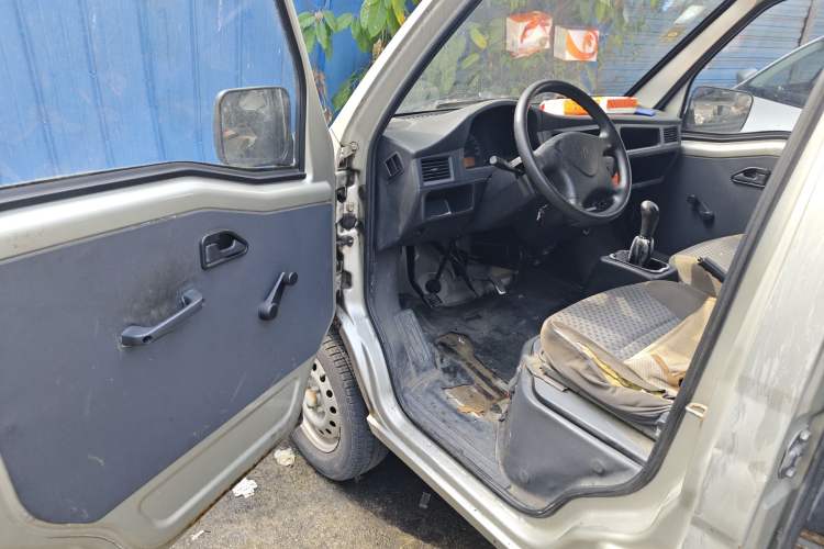 Used Wuling Zhiguang 2013 1.0L Practical Version Driver Seat