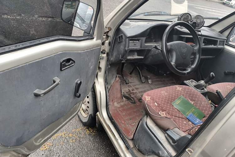 Used Wuling Zhiguang 2013 1.0L Practical Version Driver Seat