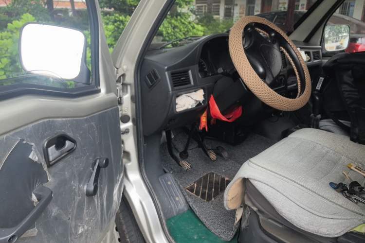 Used Wuling Zhiguang 2013 1.0L Base Version Driver Seat