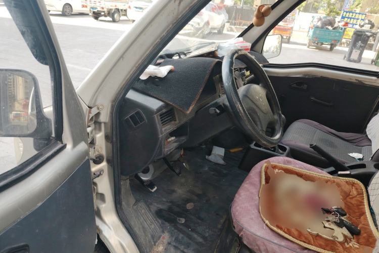 Used Wuling Zhiguang 2013 1.0L Practical Version Driver Seat