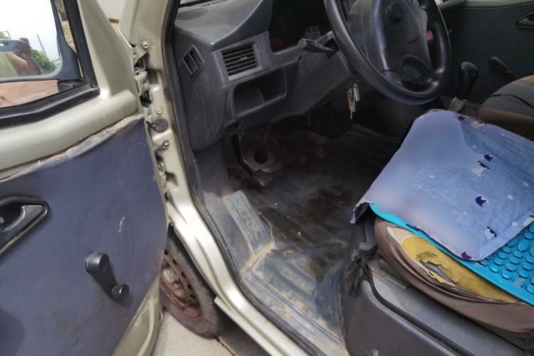 Used Wuling Zhiguang 2013 1.0L Practical Version Driver Seat