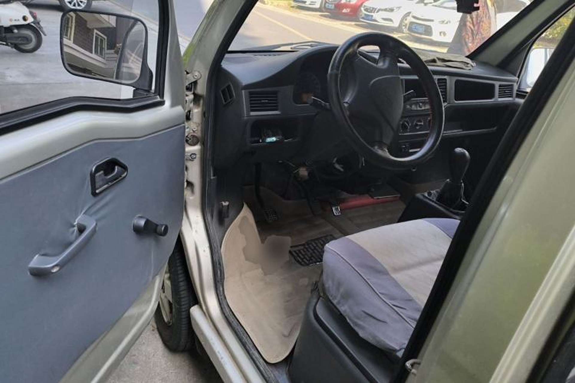 Used Wuling Zhiguang 2013 1.0L Practical Version Driver Seat