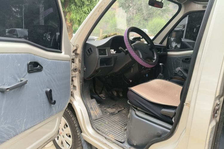 Used Wuling Zhiguang 2013 1.0L Practical Version Driver Seat