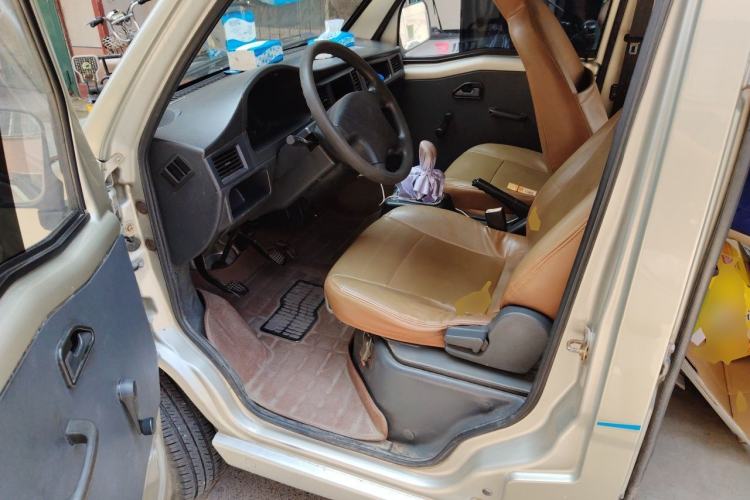Used Wuling Zhiguang 2013 1.0L Base Version Driver Seat