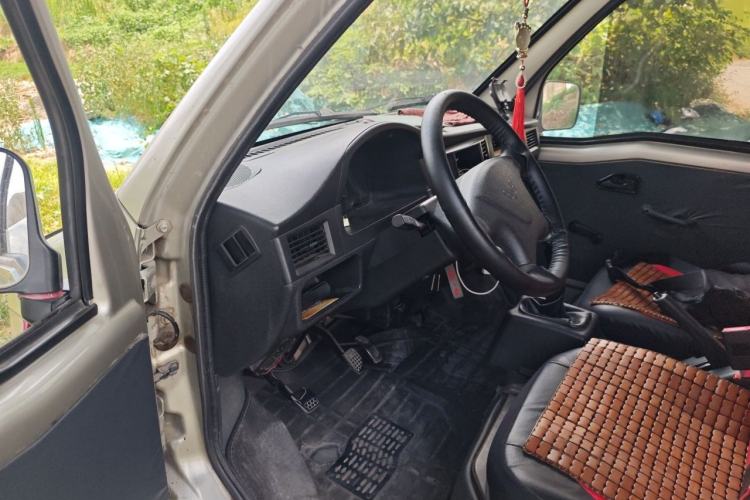 Used Wuling Zhiguang 2013 1.0L Base Version Driver Seat