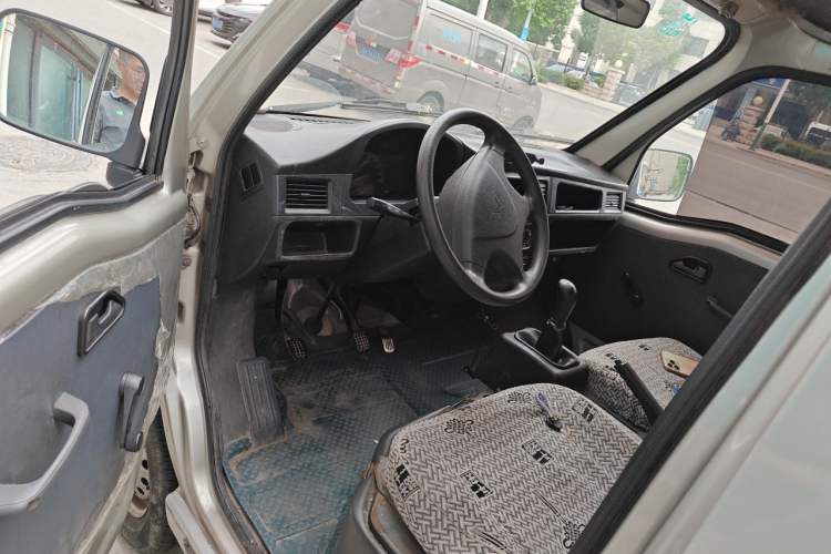 Used Wuling Zhiguang 2013 1.0L Practical Version Driver Seat