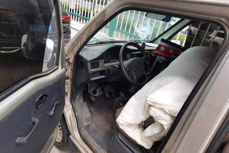 Used Wuling Zhiguang 2013 1.0L Practical Version Driver Seat