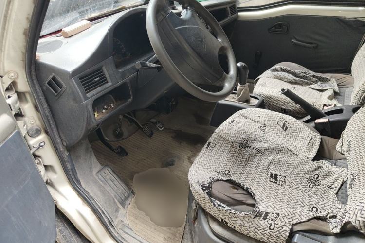 Used Wuling Zhiguang 2013 1.0L Practical Version Driver Seat