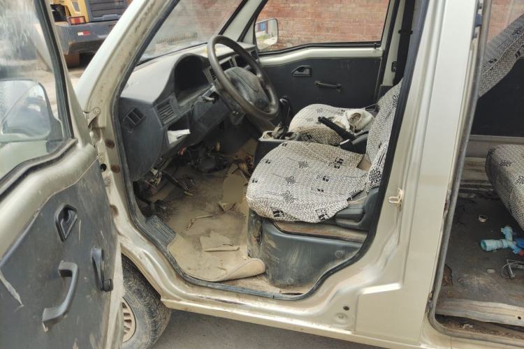 Used Wuling Zhiguang 2013 1.0L Practical Version Driver Seat