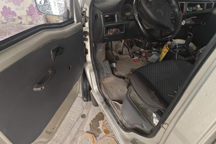 Used Wuling Zhiguang 2013 1.0L Practical Version Driver Seat