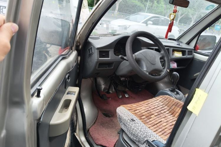 Used Wuling Zhiguang 2013 1.0L Practical Version Driver Seat