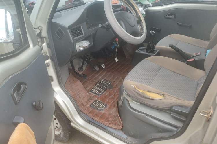 Used Wuling Zhiguang 2013 1.0L Practical Version Driver Seat