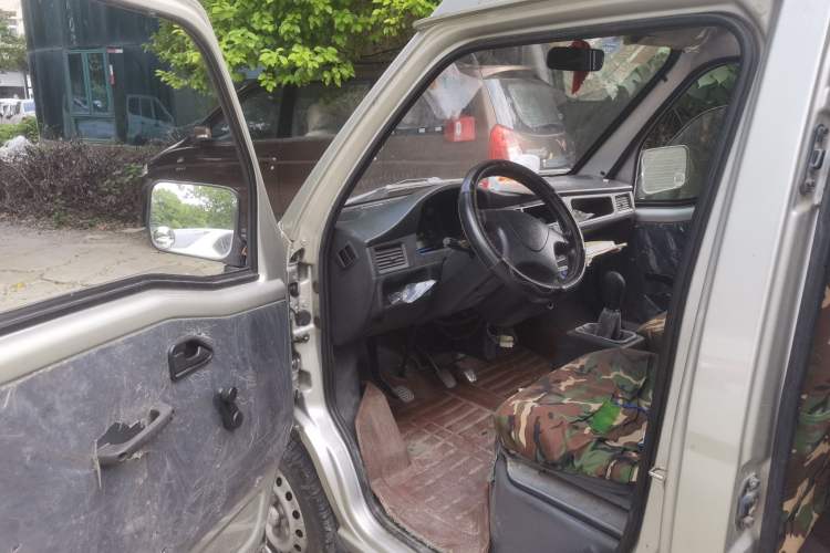 Used Wuling Zhiguang 2013 1.0L Base Version Driver Seat