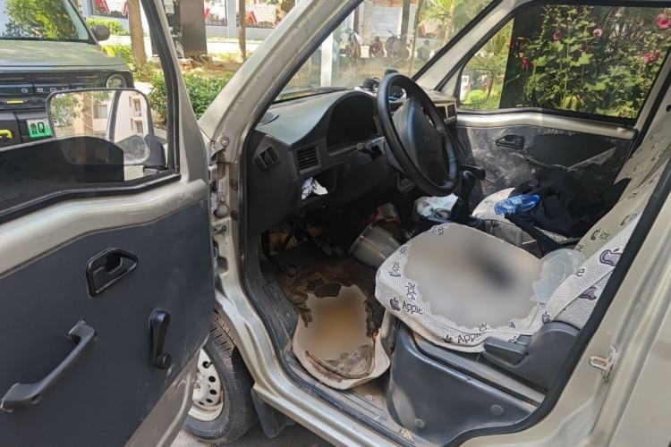 Used Wuling Zhiguang 2013 1.0L Practical Version Driver Seat