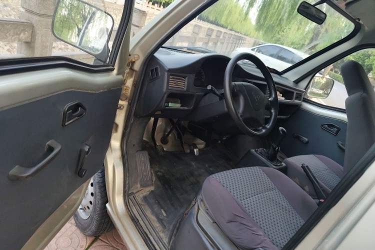Used Wuling Zhiguang 2013 1.0L Practical Version Driver Seat