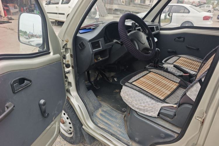 Used Wuling Zhiguang 2013 1.0L Practical Version Driver Seat
