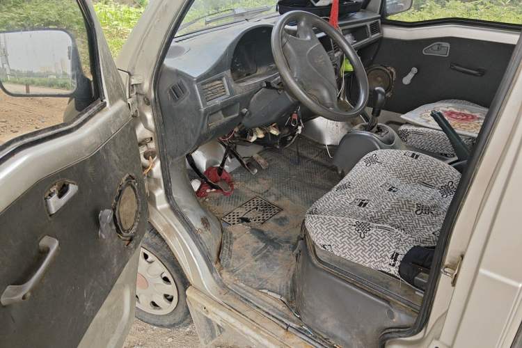 Used Wuling Zhiguang 2013 1.0L Practical Version Driver Seat