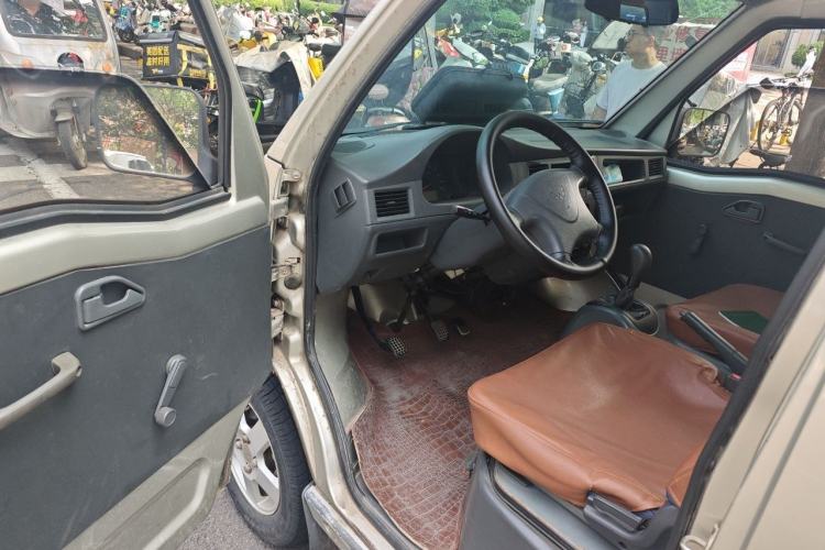 Used Wuling Zhiguang 2013 1.0L Practical Version Driver Seat