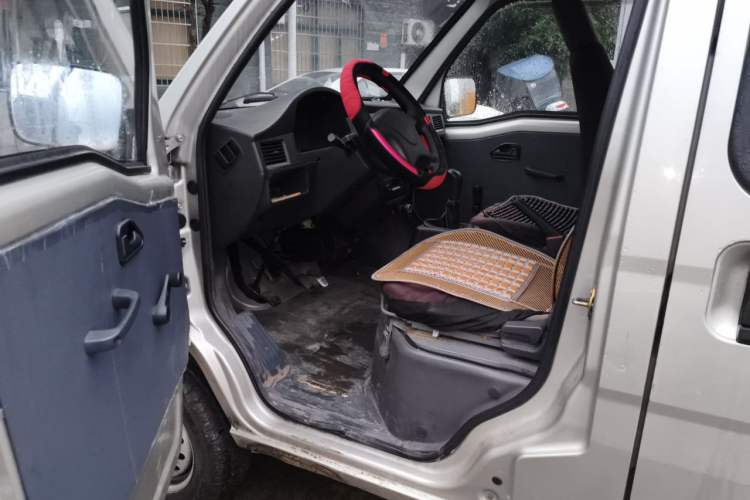 Used Wuling Zhiguang 2013 1.0L Base Version Driver Seat