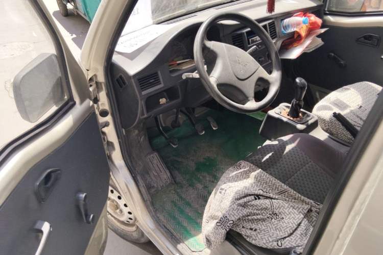 Used Wuling Zhiguang 2013 1.0L Practical Version Driver Seat