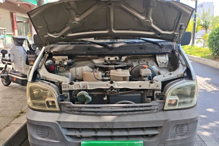 Used Wuling Zhiguang 2013 1.0L Practical Version Engine Bay