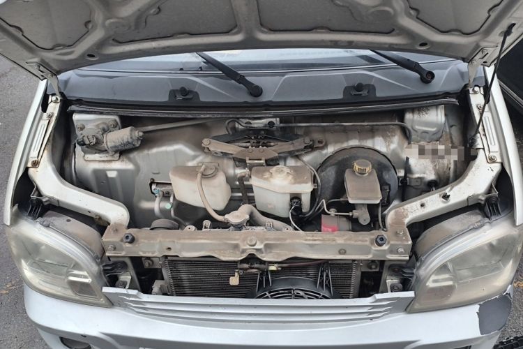 Used Wuling Zhiguang 2013 1.0L Practical Version Engine Bay