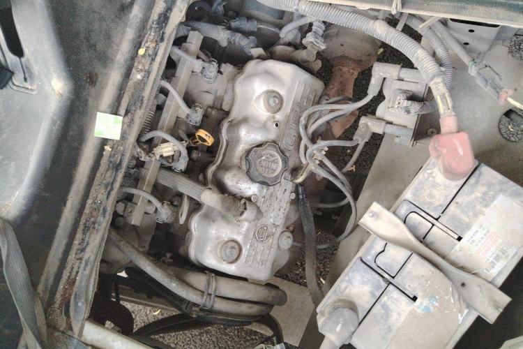Used Wuling Zhiguang 2013 1.0L Practical Version Engine Bay