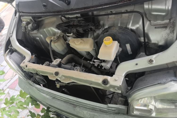 Used Wuling Zhiguang 2013 1.0L Base Version Engine Bay