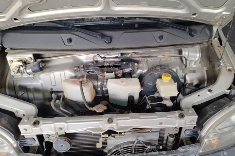 Used Wuling Zhiguang 2013 1.0L Base Version Engine Bay
