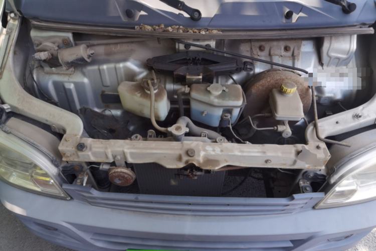 Used Wuling Zhiguang 2013 1.0L Practical Version Engine Bay