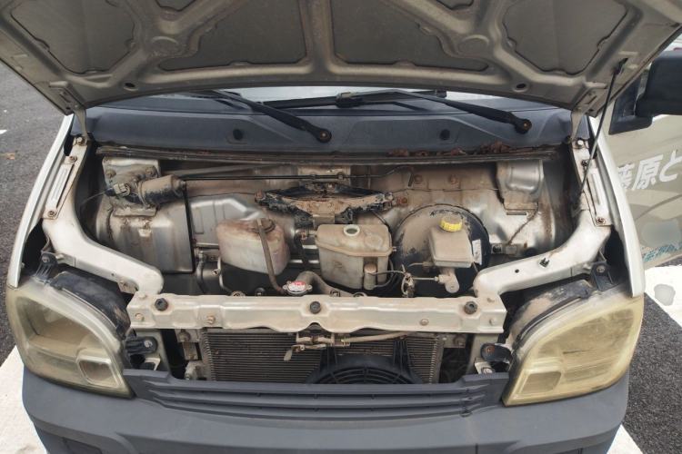 Used Wuling Zhiguang 2013 1.0L Practical Version Engine Bay