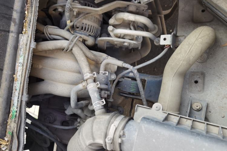 Used Wuling Zhiguang 2013 1.0L Practical Version Engine Bay
