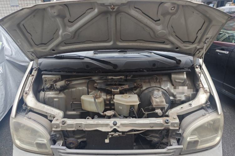 Used Wuling Zhiguang 2013 1.0L Practical Version Engine Bay