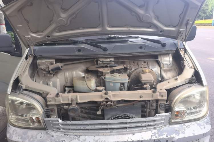 Used Wuling Zhiguang 2013 1.0L Base Version Engine Bay