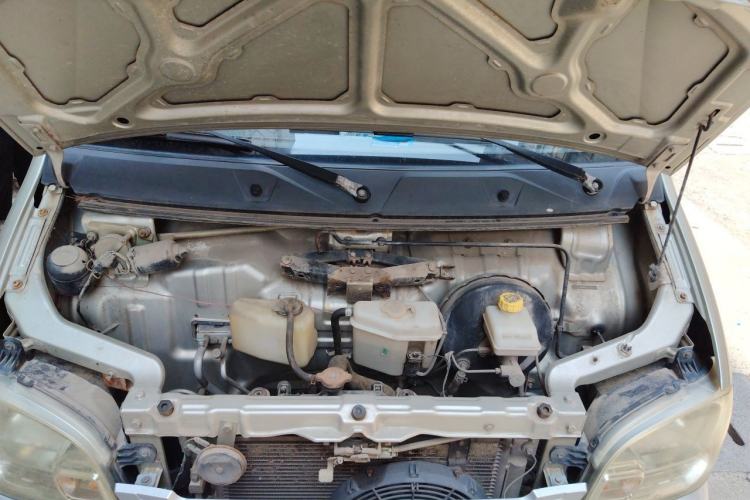 Used Wuling Zhiguang 2013 1.0L Base Version Engine Bay